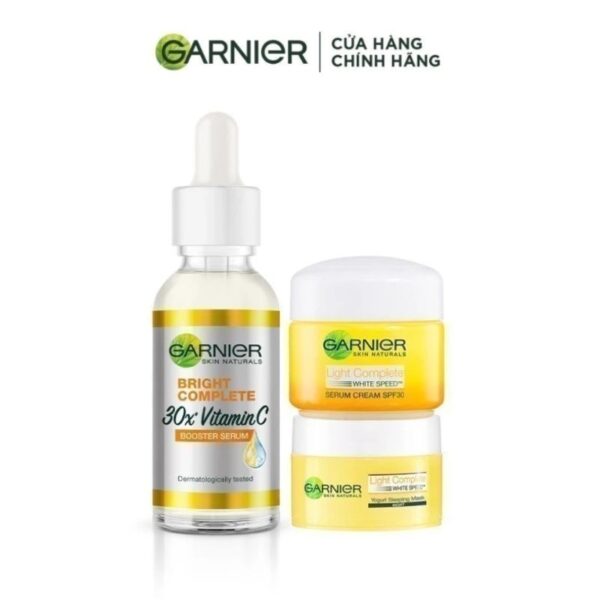 Bộ tinh chất và kem dưỡng da Garnier Bright Complete 30X Vitamin C
